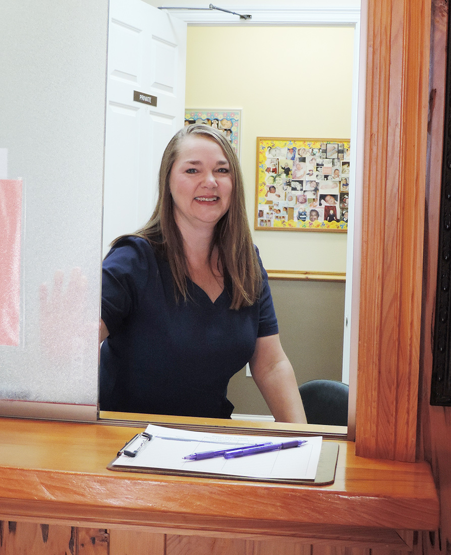 Tina, Front Desk Receptionist